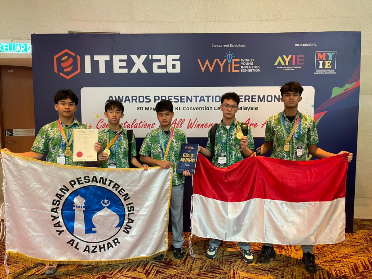 Peduli Kesehatan Mental Pelajar, Siswa Al Azhar 8 Bekasi Ciptakan Smart Band Pendeteksi Stres